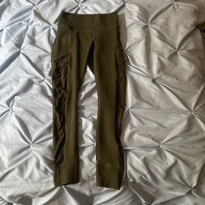 Fabletics size 4 green leggings